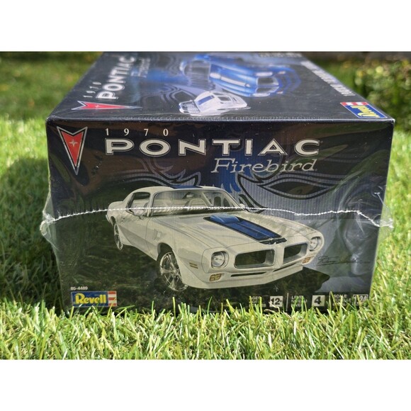 Revell 1970 Pontiac Firebird Muscle Car 1:24 Scale Plastic Model Kit SEALED/NEW - Picture 3 of 7